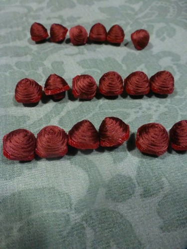 Boutons neufs haute couture - haute,