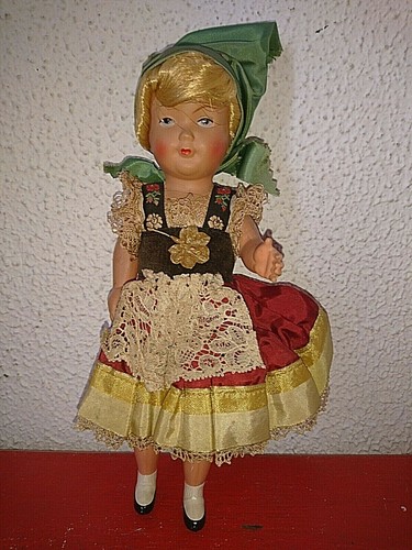 Ancien belle poupee regionale - belle,