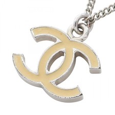 Collier pendentif marque