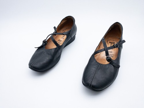 Think femmes ballerines - think!,