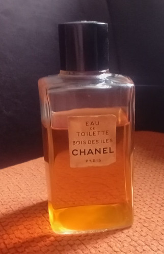 Eau toilette bois des iles - des,