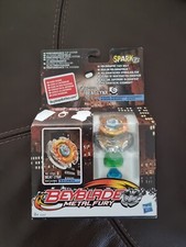 Toupie beyblade hasbro metal