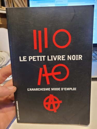 Petit livre noir - petit,