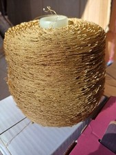 fil a tricoter Marron