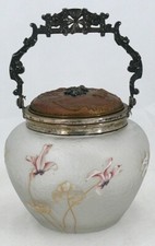 Monjoye (Legras) et Victor Saglier, seau à biscuits émaillé.