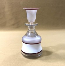 ancien flacon en cristal