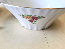 Soupiére à fleur trés