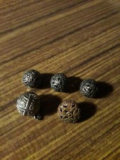 Lot de 5 Boutons anciens -