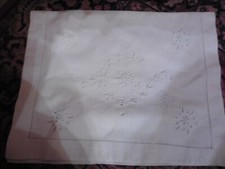 ANCIENNE POCHETTE A LINGERIE PUR LIN BRODEE MAINS JR