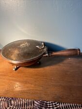 Ancien Ramasse Miettes Tripode