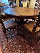 table salle à manger HENRI II  et rallonge 6 chaises 