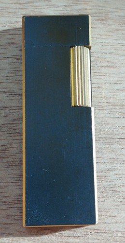 Beau briquet gaz vintage - briquet,