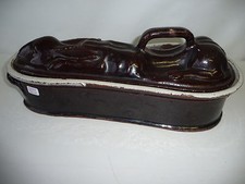 Terrine en terre cuite Gite du XIXième décor lièvre coucher