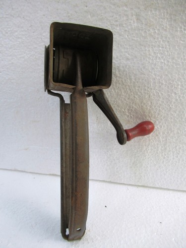 Vintage mouli fromage - mouli,