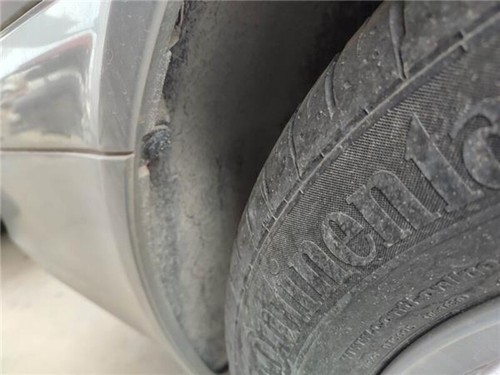 Right rear wheel arch - rear,