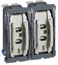 Double interrupteur ou va et vient ou commande VMC 10A Céliane Legrand 067001x2