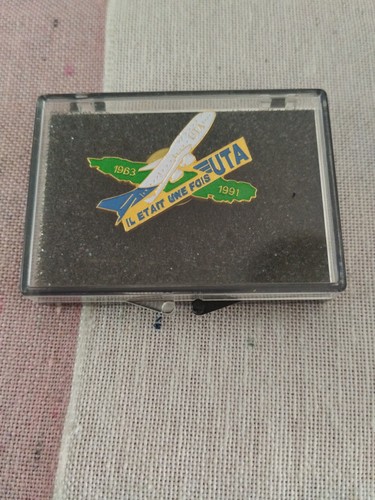 Pins aviation uta nouméa 1991 - aviation,