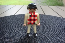 PLAYMOBIL FIGURINE PILOTE SULKY TROT CHEVAL 4192