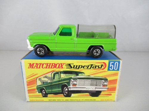 Camionnette chenil matchbox - à,