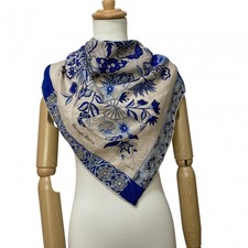 Tissu fleuri femme Hermès