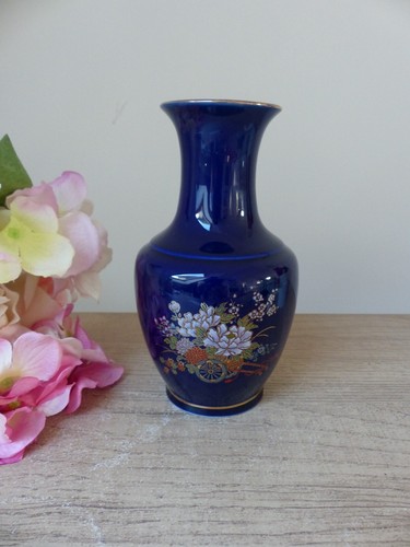Petit vase style japonais bleu