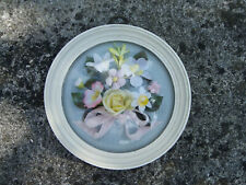 CADRE - TABLEAU DE FLEURS EN TISSU - SOUS VERRE BOMBÉ - ANNÉES 60/70