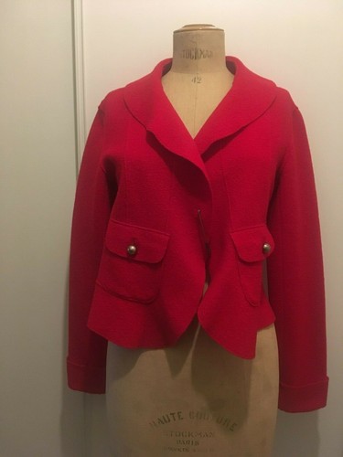 Neuf veste rouge chic et - !,