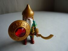 Personnage barbe blanche