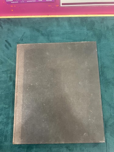 Livre les premières - livre,