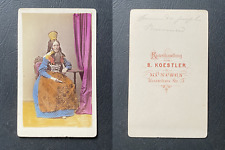 Koestler, München, Femme en costume régional bavarois, femme du peuple, Bavière,