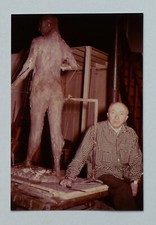 DEUX PHOTOGRAPHIES D'ANDRE ARBUS, 1956 - SCULPTURE