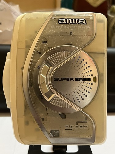 Aiwa cassette player - 🟡aiwa,