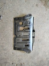 Cache Moteur inférieur en acier  dacia duster 1.5 dci 110 année 2016