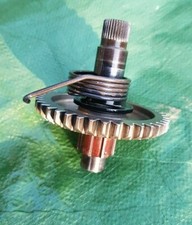Arbre de kick avec ressort et engrenage, rocher KTM 400 EXCF de 2004