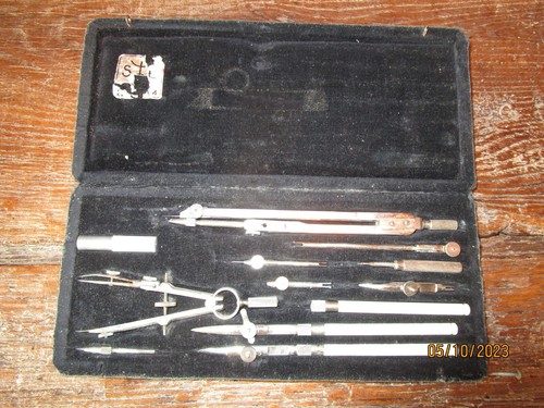 Coffret boite compas - à,