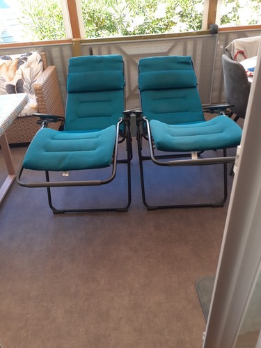 Deux fauteuils relax