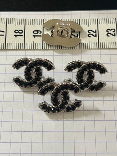 Boutons chanel vintage - 4,