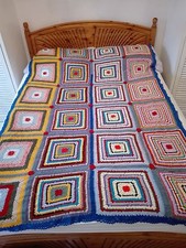 Jet super décoratif tricoté