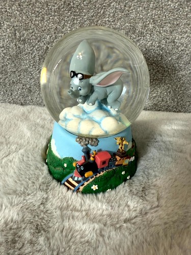 Enesco disney flying dumbo - enesco,