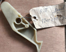 Serrure de couvercle de valise tirant coffre Renault 18 origine réf 7700632278