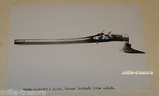 PHOTO HACHE-PISTOLET à silex du  XVIIIème au Salon ARME ANCIENNE ST-GERMAIN