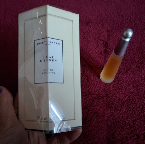 Issey miyake miniature - miyake, de