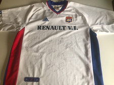 SUPERBE MAILLOT OL Olympique Lyonnais 2001/2002 avec 11 signatures joueurs -