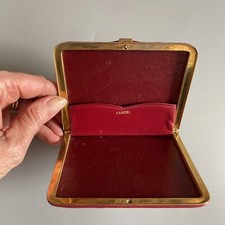Porte-feuille Lancel vintage en cuir rouge et fermeture dorée