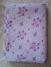 Grand coupon de tissu fleuri