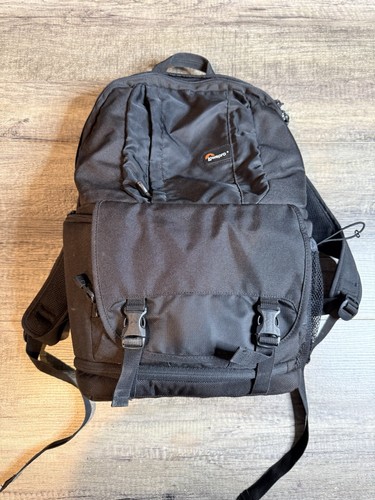 Lowepro black padded - padded, backpack