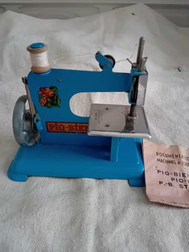 Machine coudre jouet - à,
