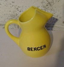 Ancien pichet Publicitaire