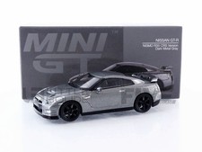 Mini nissan gtr - 1/64,