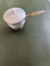 Très ancienne casserole - ancienne,